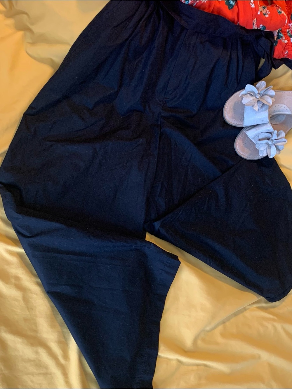 Uniqlo Black High-Waist Wide Leg Pants Sz 8